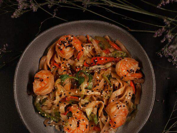 Multibar Neon - Вок с креветками