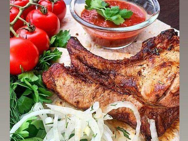Бакинский дворик - Шашлык из cвинoй корейки