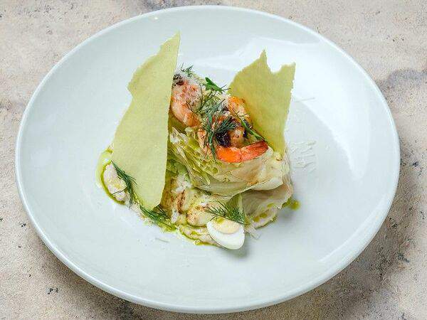 Кафе 38 - Салат Асберг с тигровыми креветками