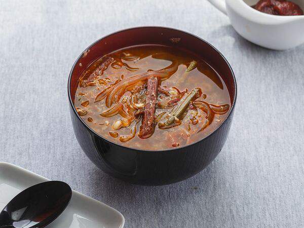 Рёбра и Ноги - Суп корейский Юккедян