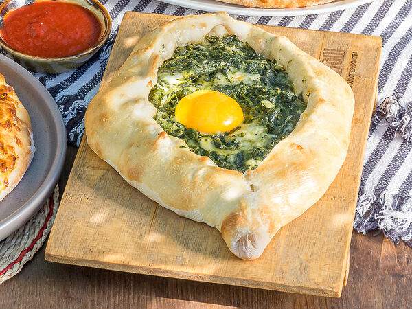 ХашЛаваш - Хачапури по-аджарски со шпинатом