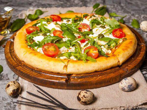 KUNAK HOUSE Халяль - Пицца с адыгейским сыром и рикоттой