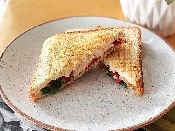 Dali - Сэндвич с курицей