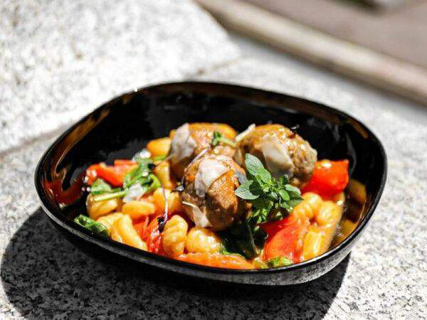 Technica - Пармезановые ньокки с митболами