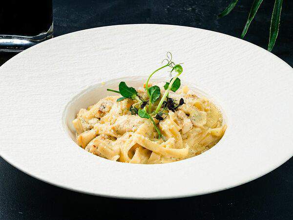 Catch - Паста с грибами и курицей