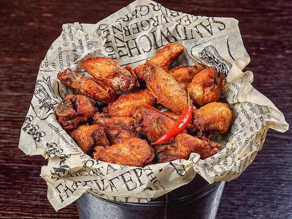 Harat's Irish Pub - Ведро куриных крылышек