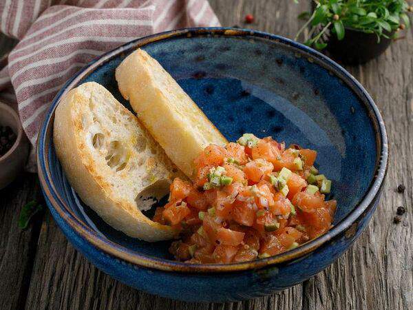 Мамалыга Бар - Тартар из лосося