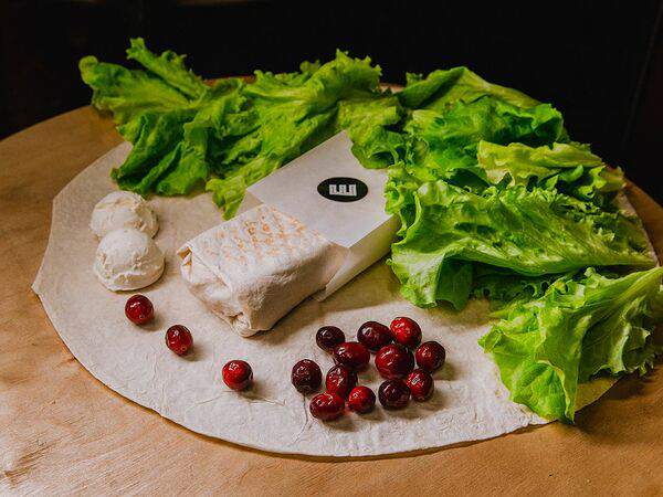 Шаурма - Шаурма с клюквой и мягким сыром