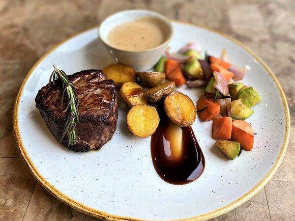 Кафе-пекарня Поль Бейкери - Филе миньон