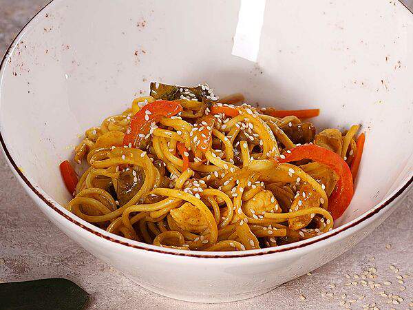 Pro Sushi - Удон с курицей по-Сингапурски