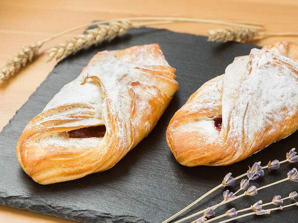 Пышка Малышка - Слойка с клубникой