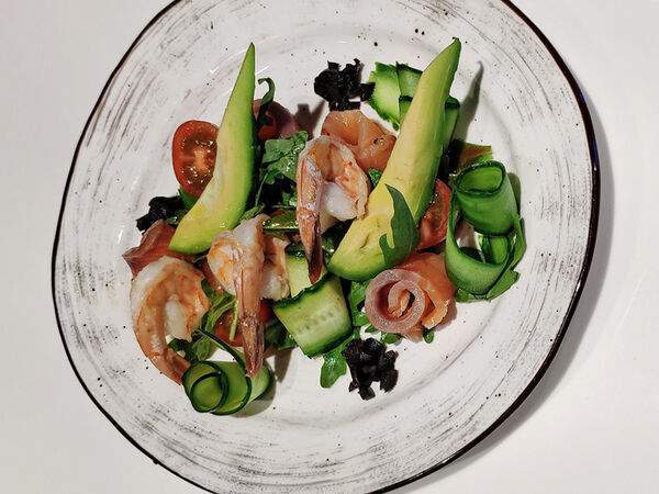 Импресс - Салат с семгой и креветками