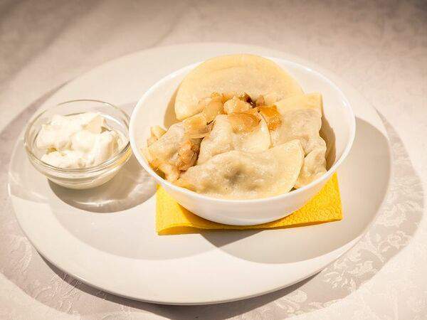 Корчма Диканька - Вареники с картошкой, грибами и шкварками