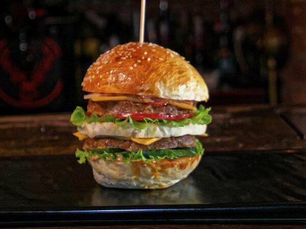 Harley Bar & Grill - Jack Daniels Burger