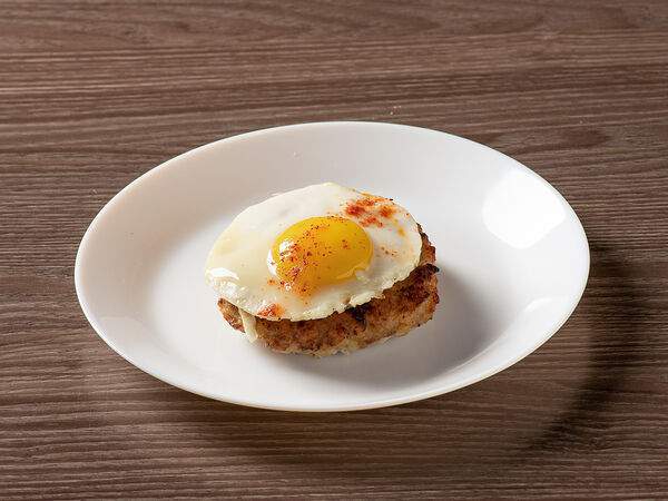 Столовая Вкусно, Сытно, Недорого - Бифштекс с яйцом