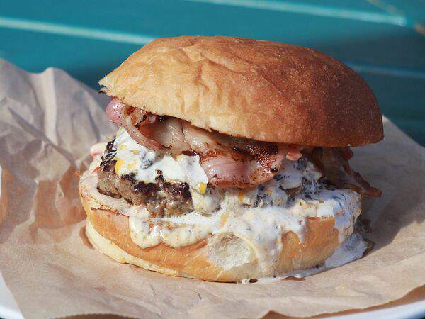 Бургер-бар Как Мы Любим - Бургер с жульеном