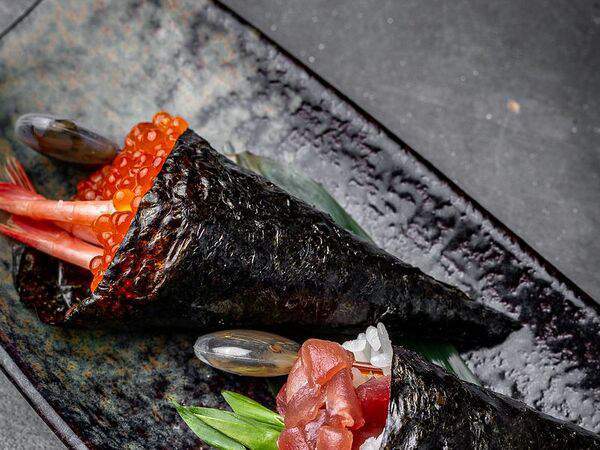 Фиши - Темаки Ама Эби красная икра