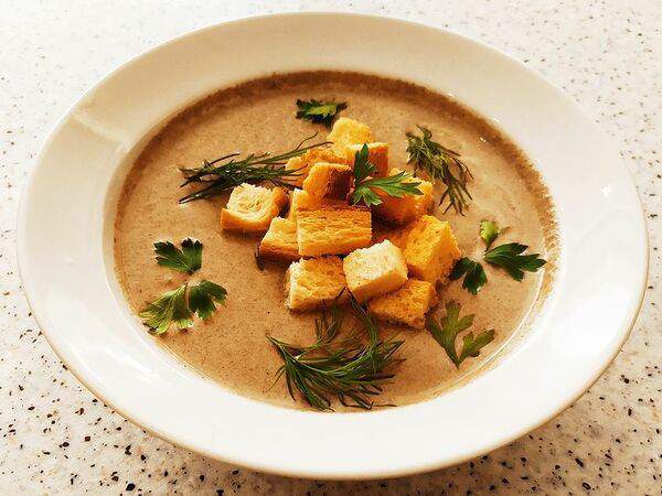 Саранхэ - Крем-суп грибной с сухариками