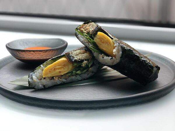 Under the sea - Темаки с угрем