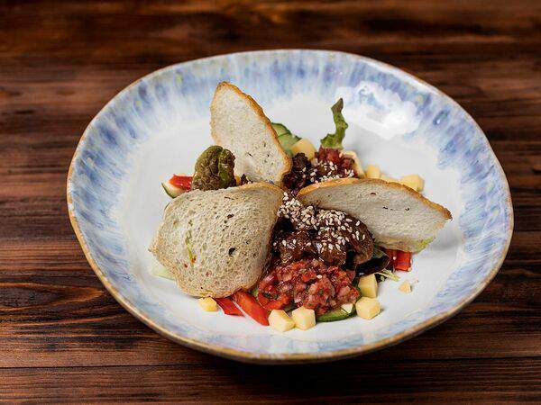 Трактир Колесо на Спасской - Теплый салат с говядиной