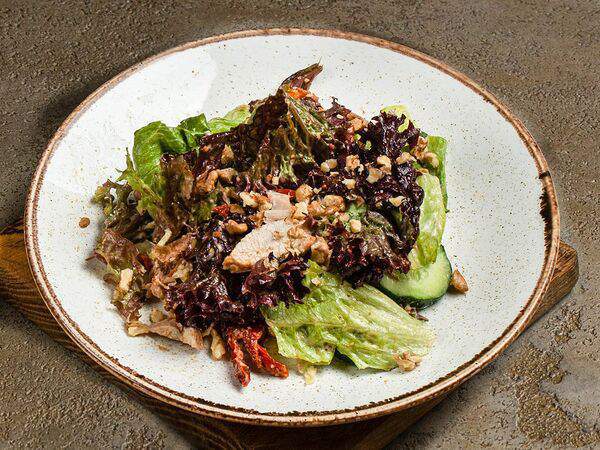 Грузинские каникулы - Салат с шашлыком из индейки