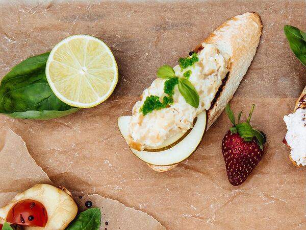 Антонио - Брускетта с масляной рыбой