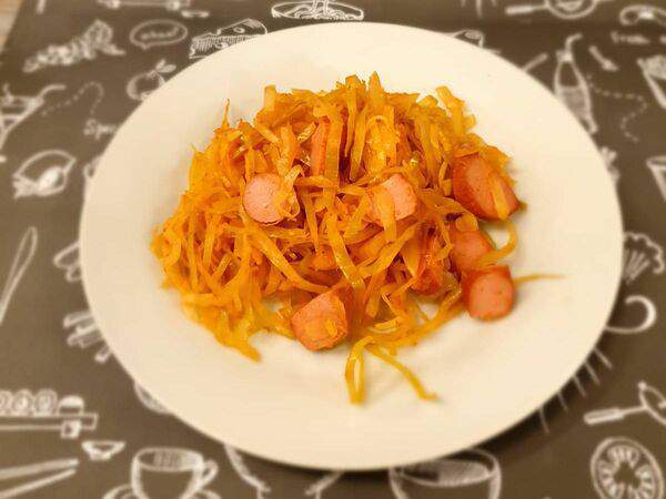 Tastyfood - Красная тушеная капуста с 3 видами колбас