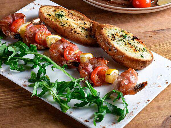 АльпенХофф - Королевские креветки в беконе