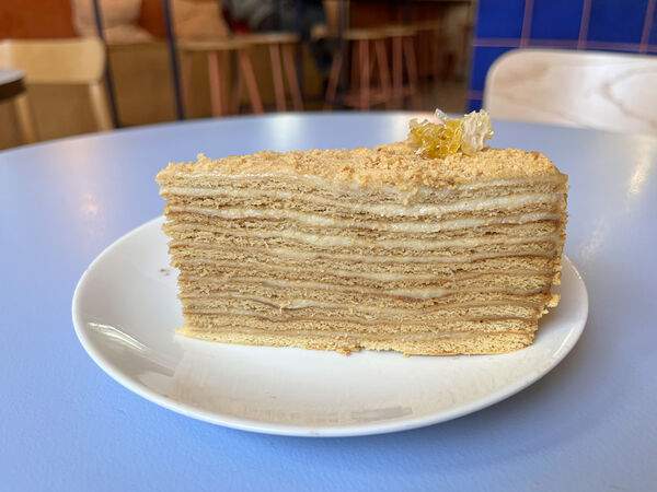 Тепло на Авроре - Медовик