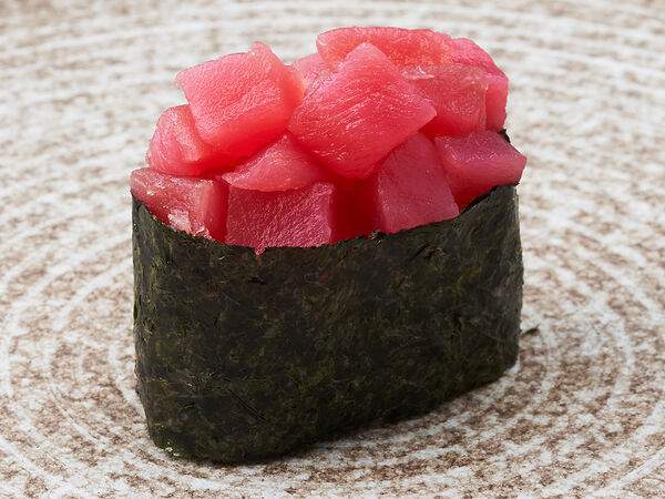 Mojo - Гункан тунец спайси