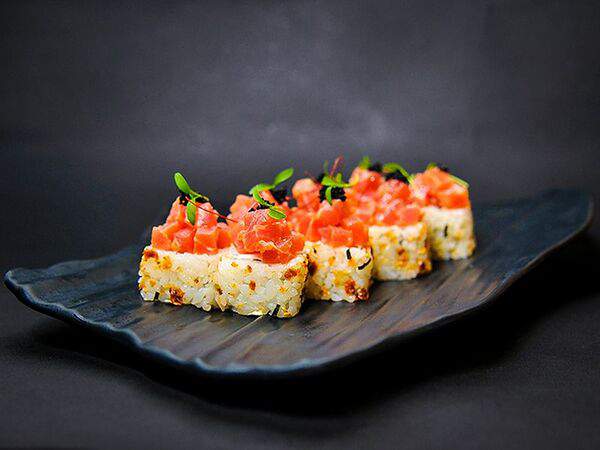 Papaya - Тартар-ролл с тунцом