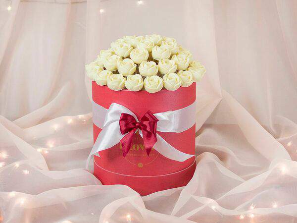 F.Lovers - 43 розы в шляпной коробке