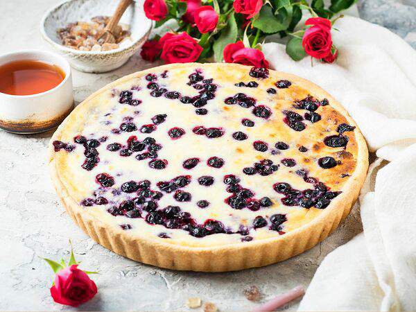 Машенькины пироги - Румынский пирог с творогом и черной смородиной