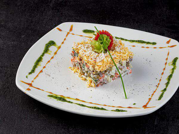 Fiolet - Салат Оливье с телячьим языком и крабом