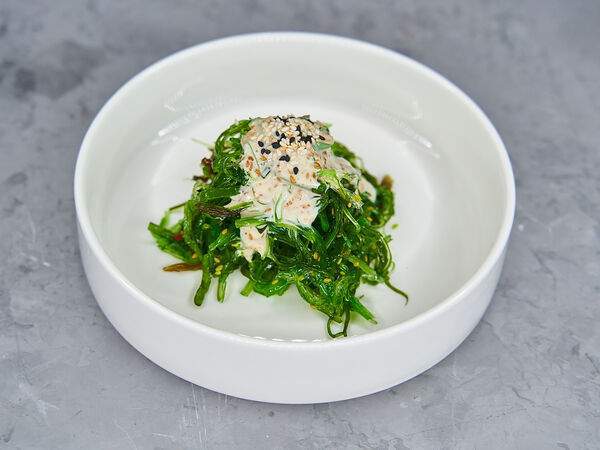 Terra - Чука салат с ореховым соусом