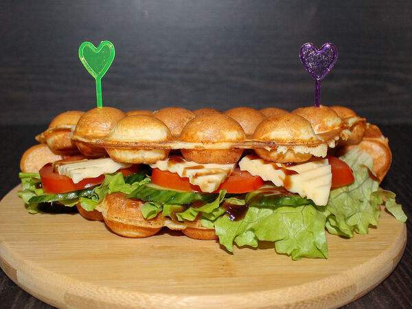 Мадам Вафля - Сытная гонконгская вафля Сырная