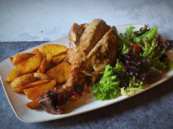 Сад On line - Томленая голень индейки с золотистым картофелем