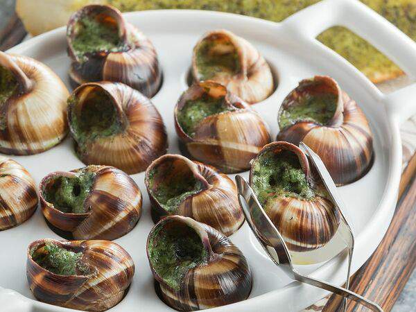 Jager restopub - Винoградные улитки с зеленью