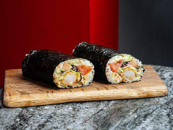 Ronny - Суширрито креветка темпура с томатами и васаби