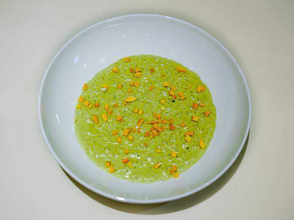 The Bun - Безлактозная рисовая каша с матчей и сушеным манго