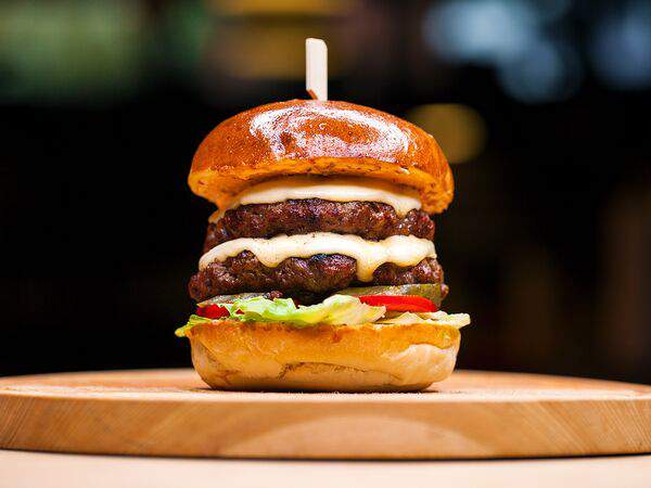 Капитал Grill & Beer - Двойной чизбургер