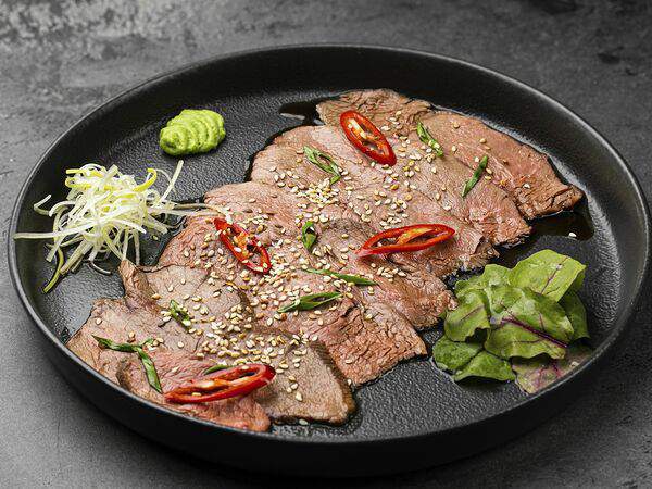 Domo izakaya bar - Татаки из мраморной телятины