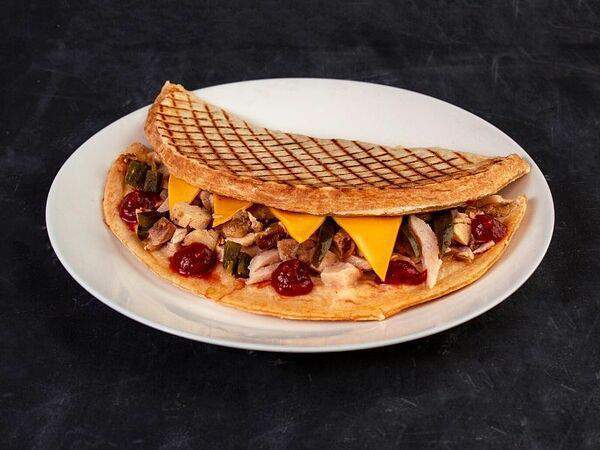 Сosmos - Закрытая пицца Острая