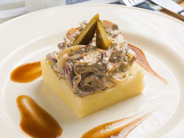 Дунай - Бефстроганов из телятины с пюре