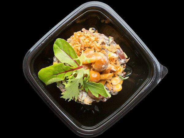 ПиццаФабрика - Салат с бастурмой, грибами и кукурузой