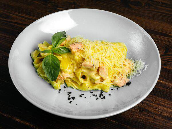 Crazy Brothers - Феттуччине с красной рыбкой