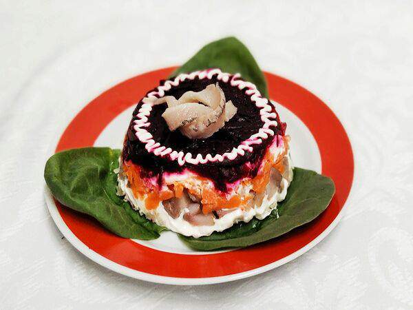 Шашлычная №15 - Салат Сельдь под шубой