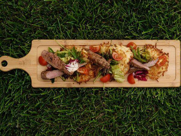 Caramelle Village - Вырезка ягненка с картофельным драником