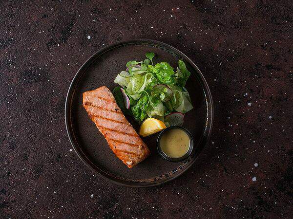 Engineer - Стейк из семги с цитрусовым соусом