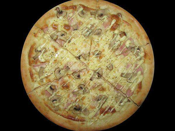 Street Food & Delivery - Пицца С ветчиной и грибами